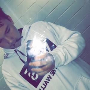 Meet your Posher, Logan